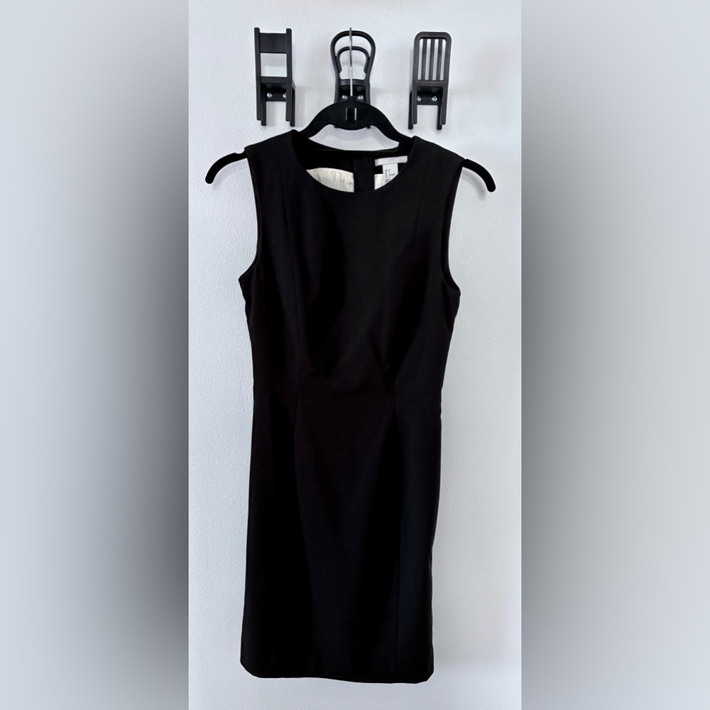 H&M Classic Black Classic Dress 👗